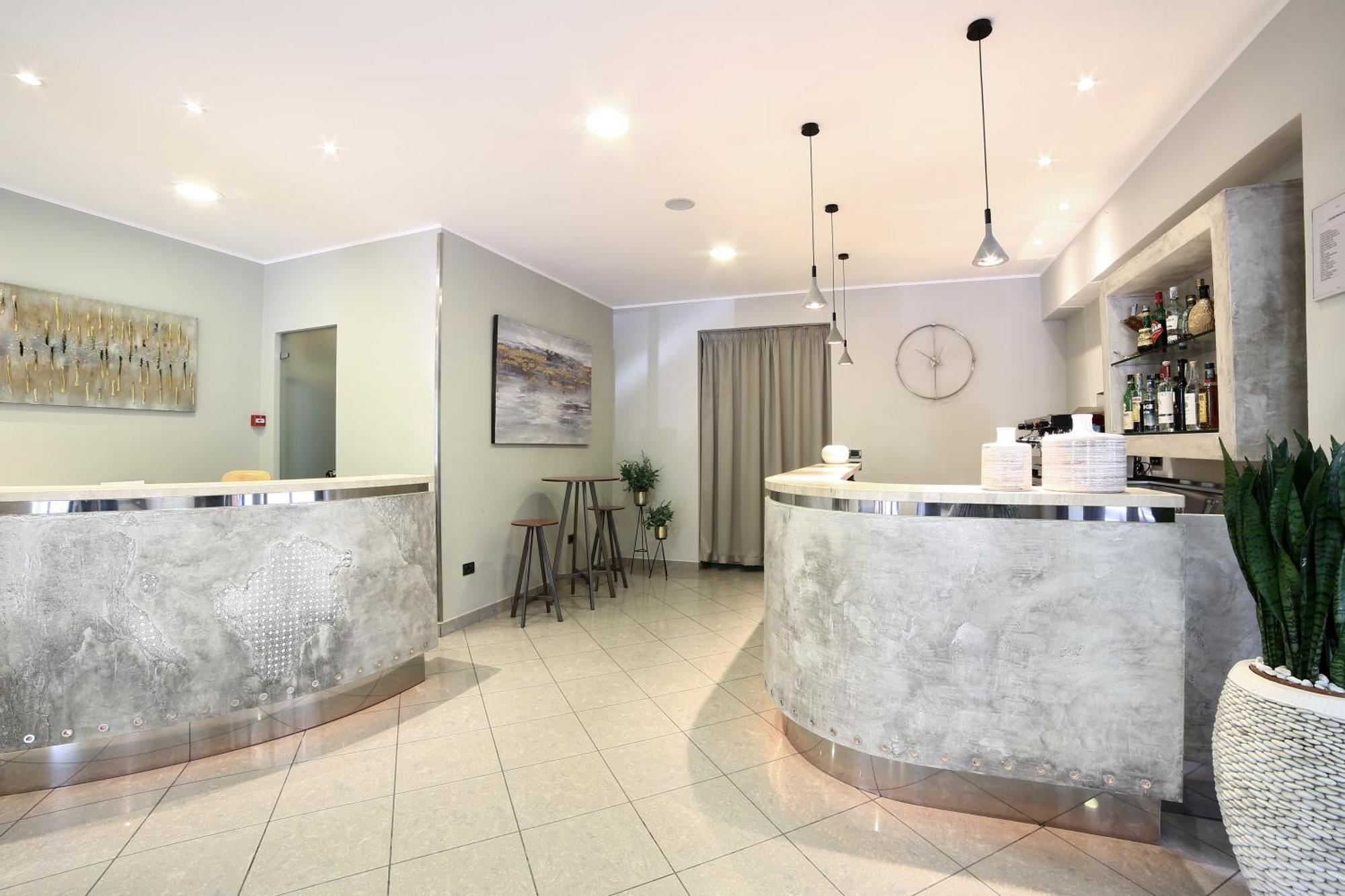 Hotel Trieste Cervia Exterior foto